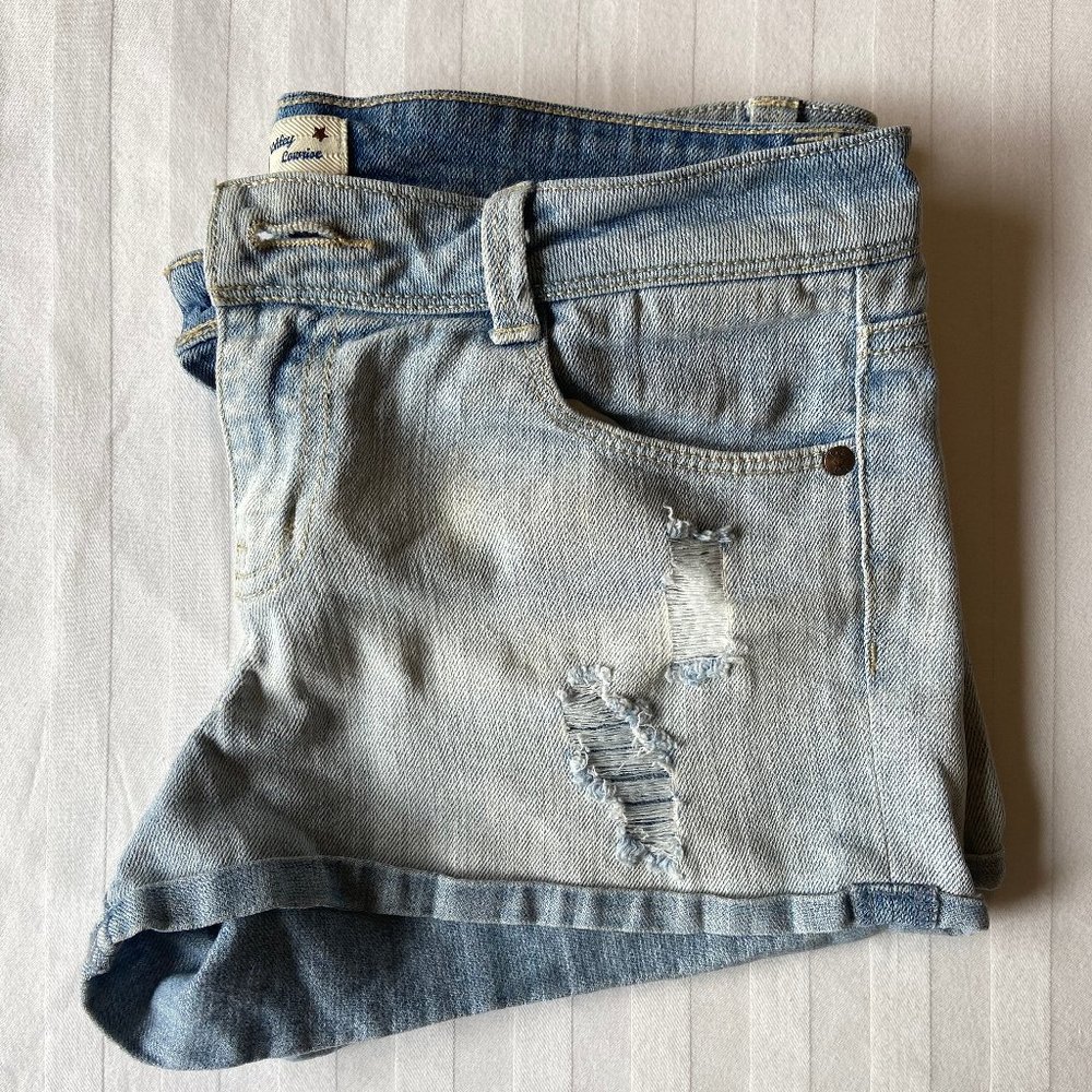 L.e.i Denim Shorts - Picture 5 of 5